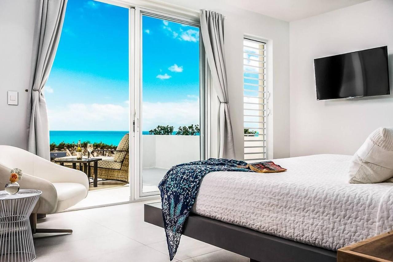 Luxury Oceanfront Villa Delivers Mind Blowing Views, Direct Access To The Ocean Providenciales Exterior photo