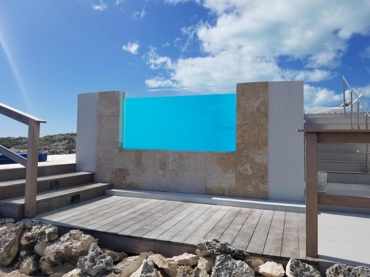 Luxury Oceanfront Villa Delivers Mind Blowing Views, Direct Access To The Ocean Providenciales Exterior photo